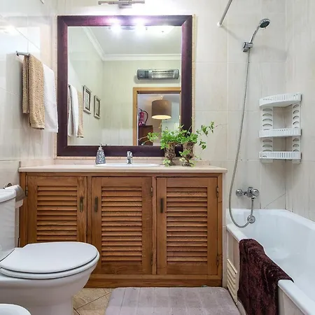Decor N' Cozy Place For Families And Friends דירה