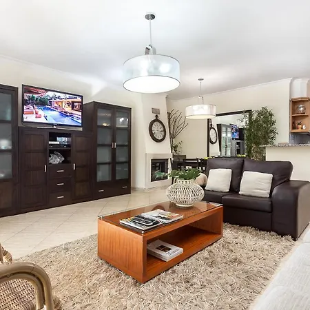 Apartment Decor N' Cozy Place For Families And Friends