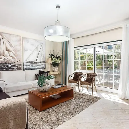 Apartment Decor N' Cozy Place For Families And Friends *